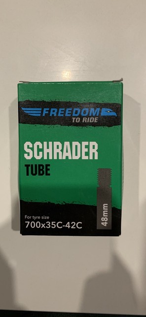 700x35c tube schrader